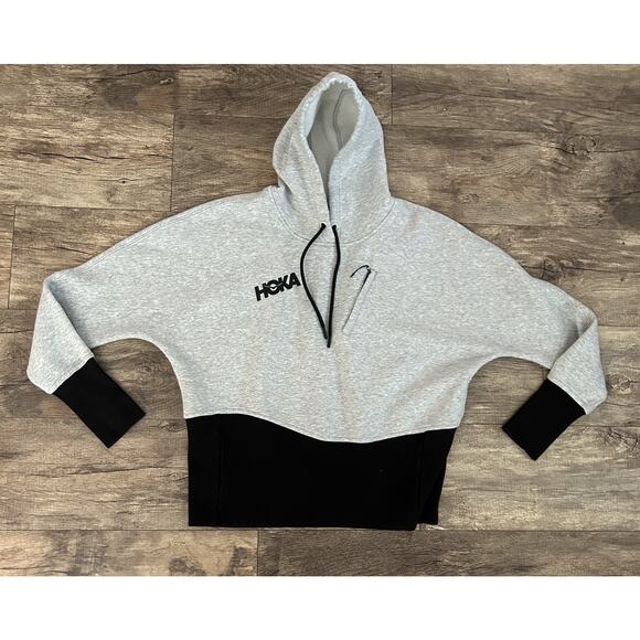 Hoka One One Women’s Large Gray Pullover Brushed French Terry Scuba Hoodie - Picture 2 of 9